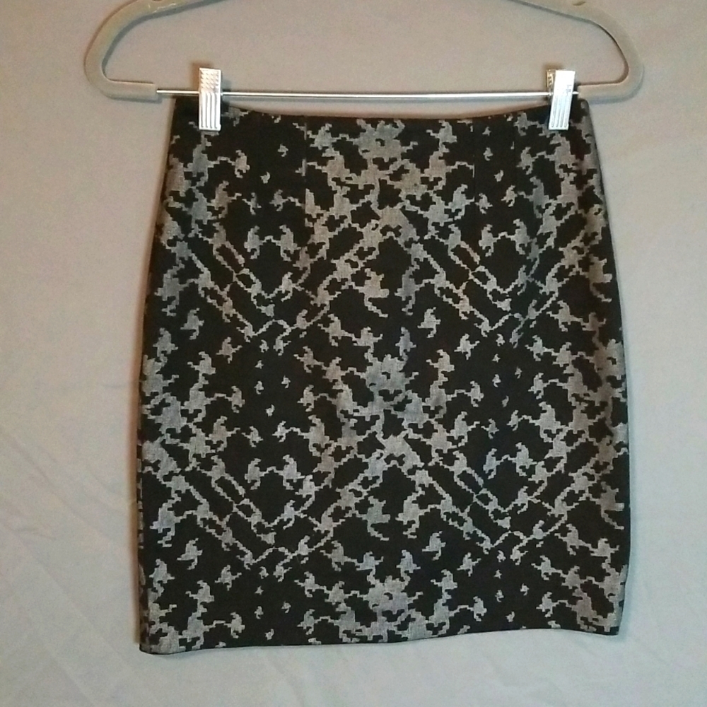 Halogen Petite Black Gray Pencil Skirt Size 2